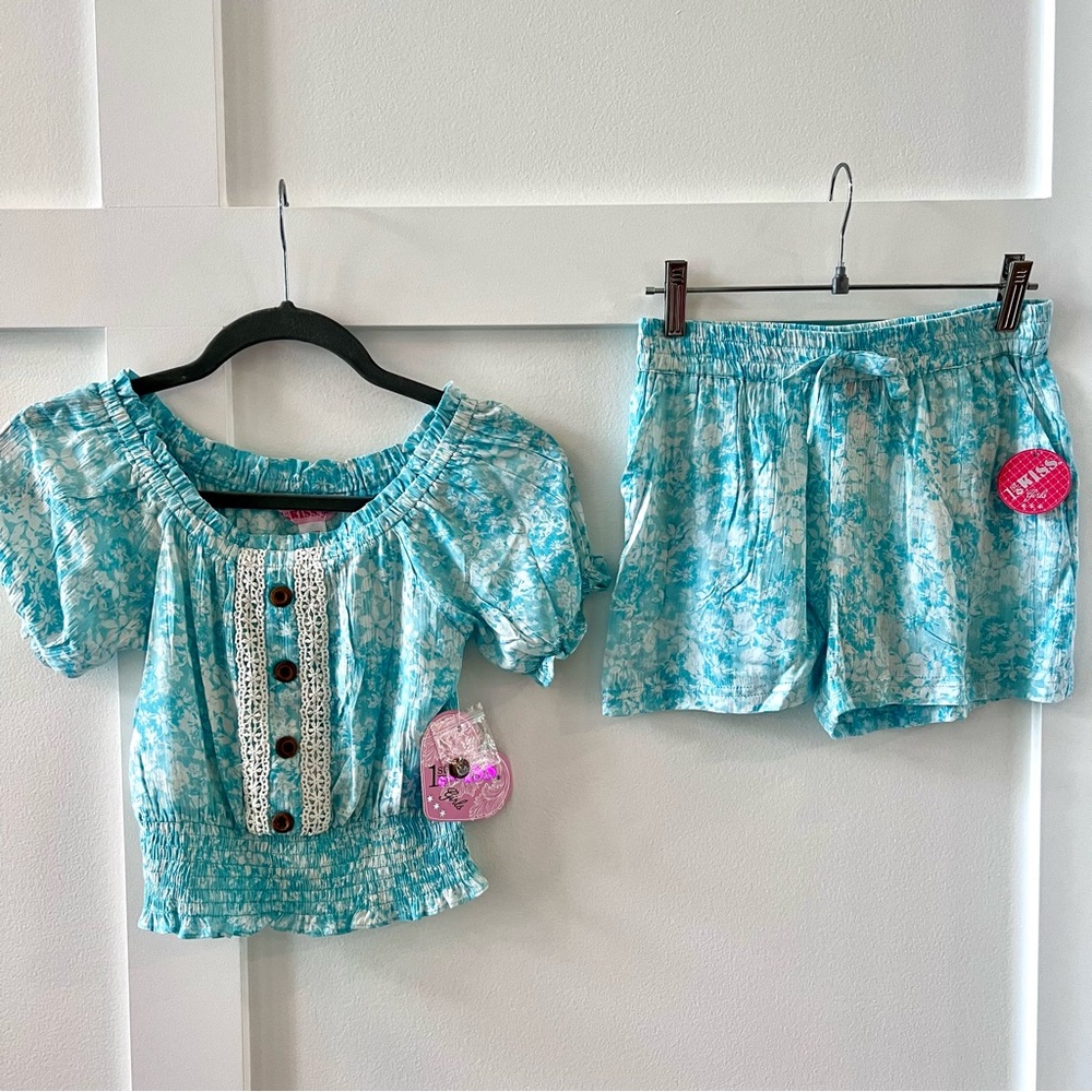 NWT - Girls shorts and top two-piece set